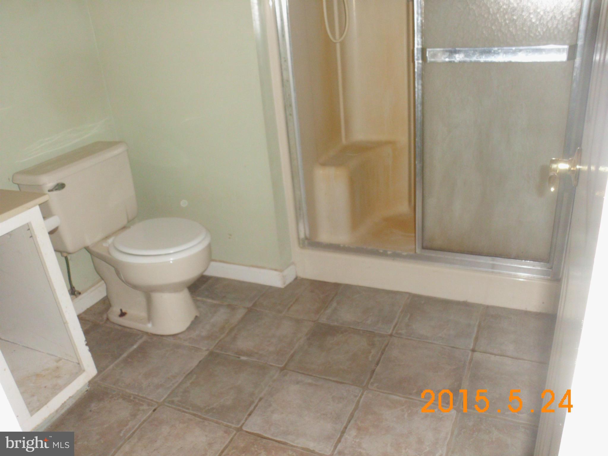 810 Rustic Lane Lothian, MD 20711 - Photo 6 of 27 Bath