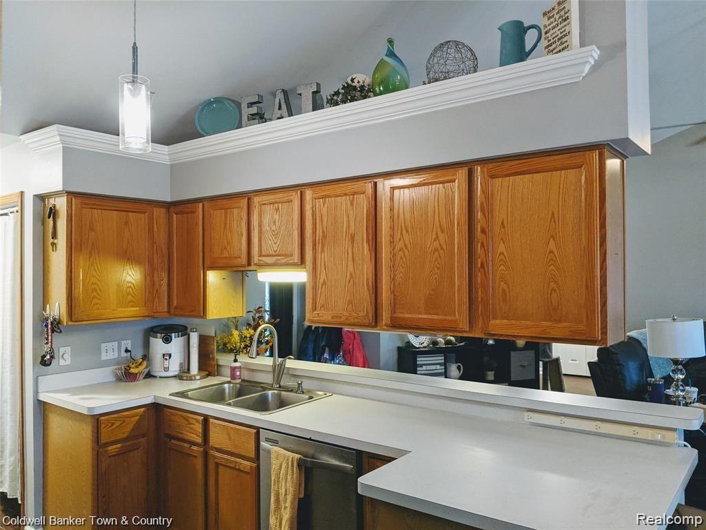 16233 Whitaker Road Linden, MI 48451 - Photo 7 of 35