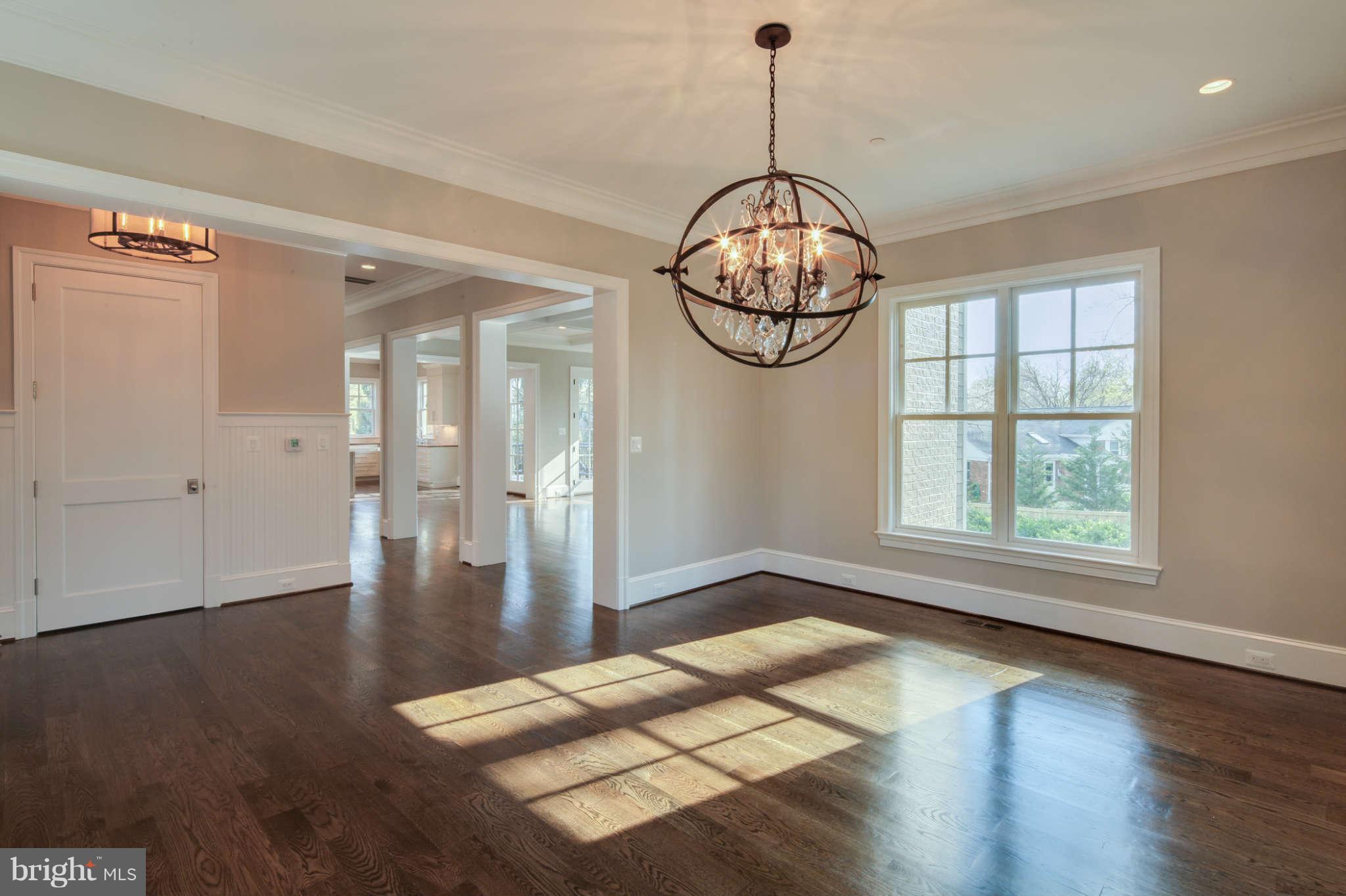 5820 Plainview Road Bethesda, MD 20817 - Photo 11 of 30 Dining Room