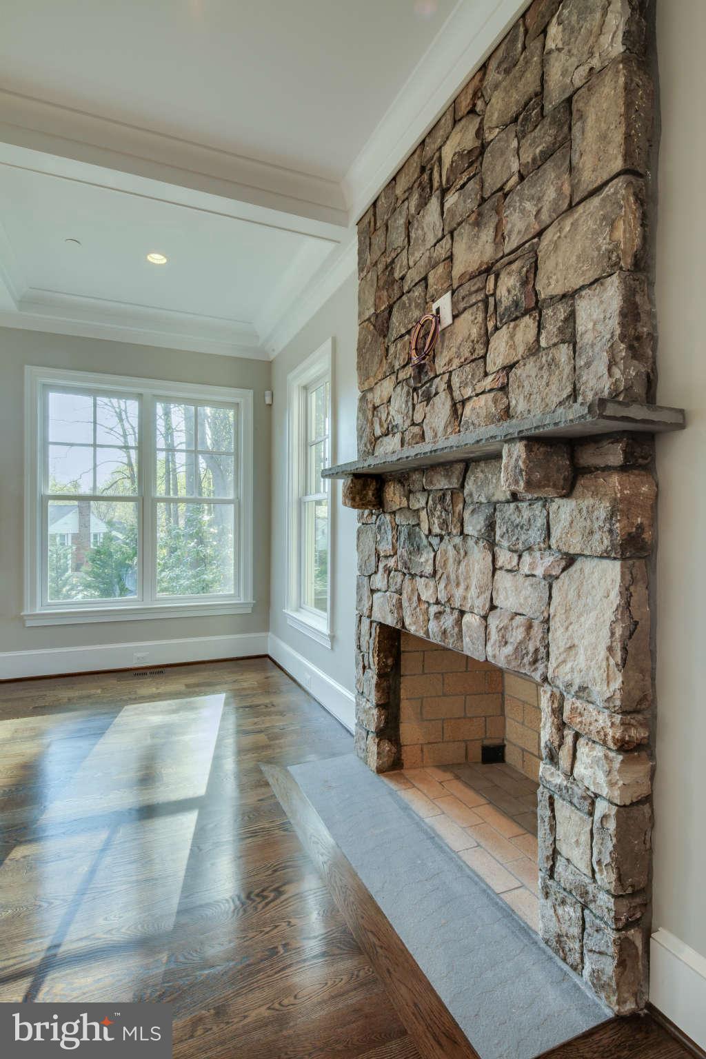 5820 Plainview Road Bethesda, MD 20817 - Photo 15 of 30 Interior (General)