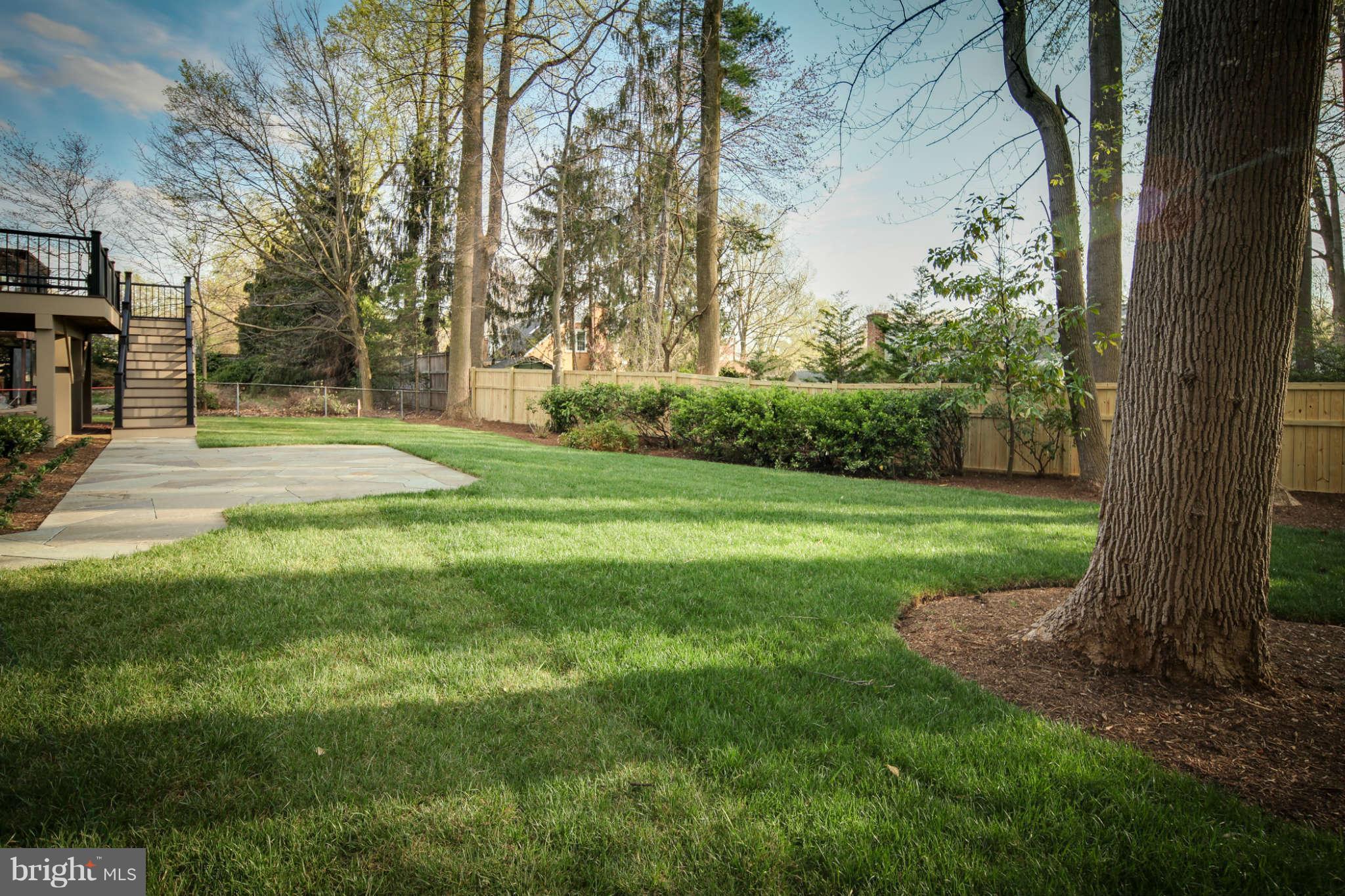 5820 Plainview Road Bethesda, MD 20817 - Photo 28 of 30 Exterior (Rear)