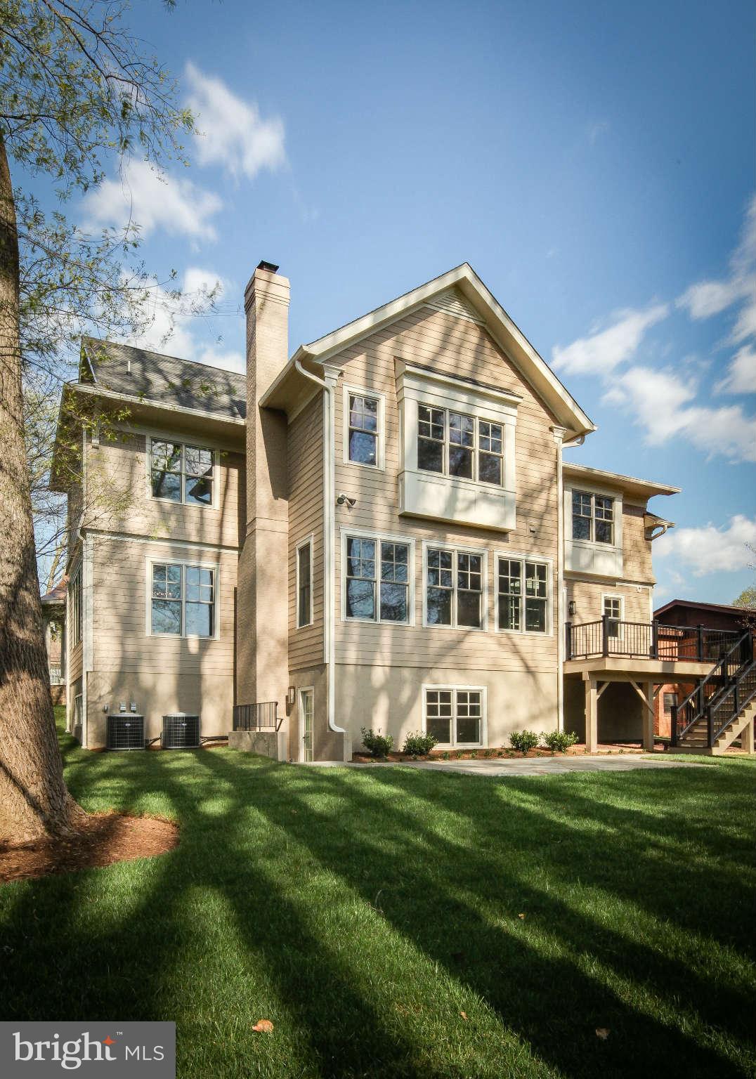 5820 Plainview Road Bethesda, MD 20817 - Photo 29 of 30 Exterior (Rear)