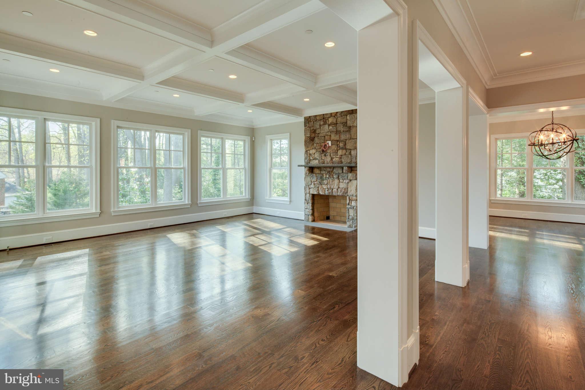 5820 Plainview Road Bethesda, MD 20817 - Photo 10 of 30 Family Room