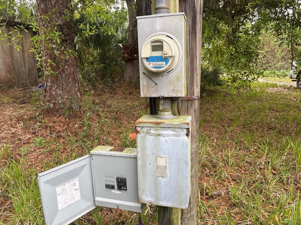 6015 Highway 710 Okeechobee, FL 34974 - Photo 2 of 3 a bird view of a door of a building