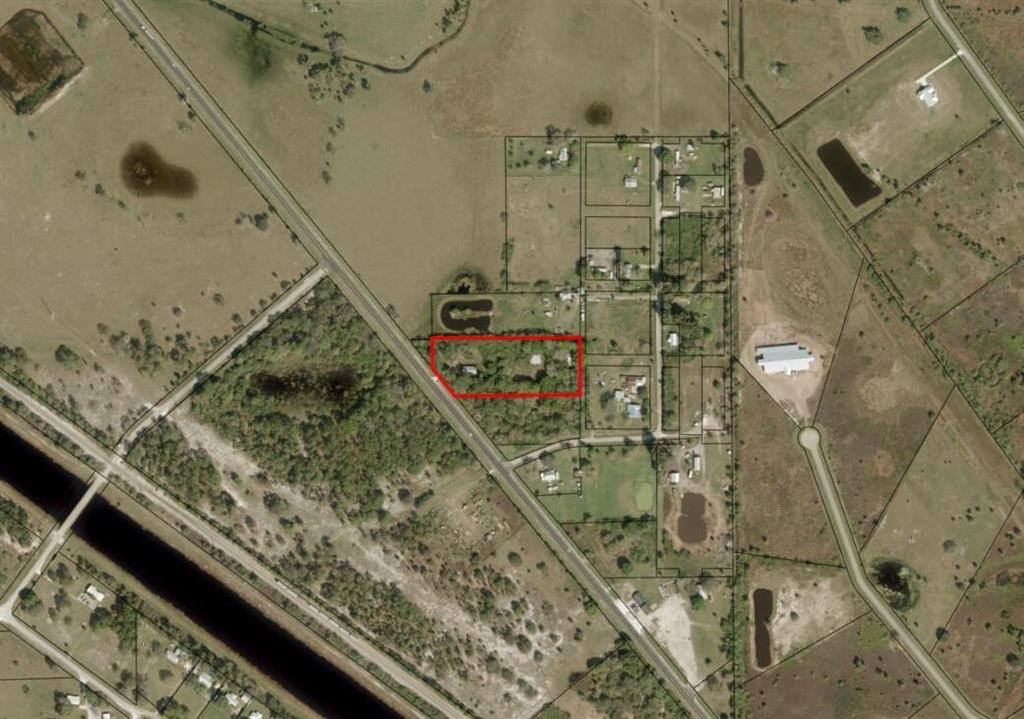 6015 Highway 710 Okeechobee, FL 34974 - Photo 3 of 3 a view of swimming pool