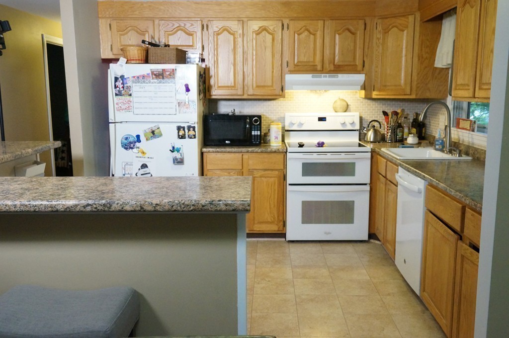 10 Hoyt Road Haverhill, MA 01835 - Photo 11 of 26 Gallery Image 11