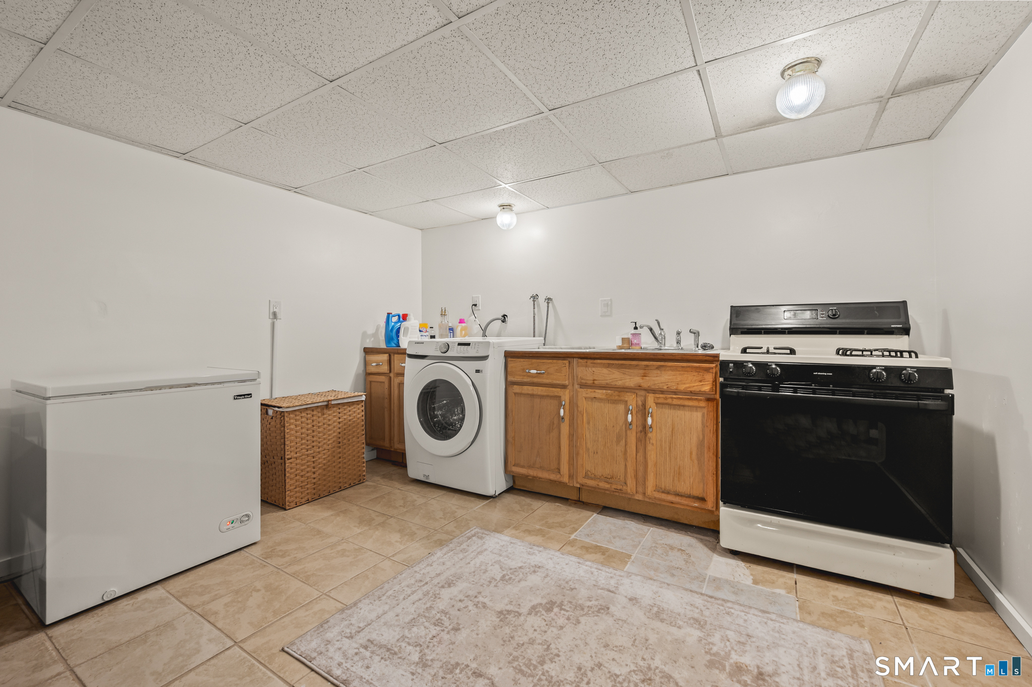 158 Dix Road Wethersfield, CT 06109 - Photo 29 of 40