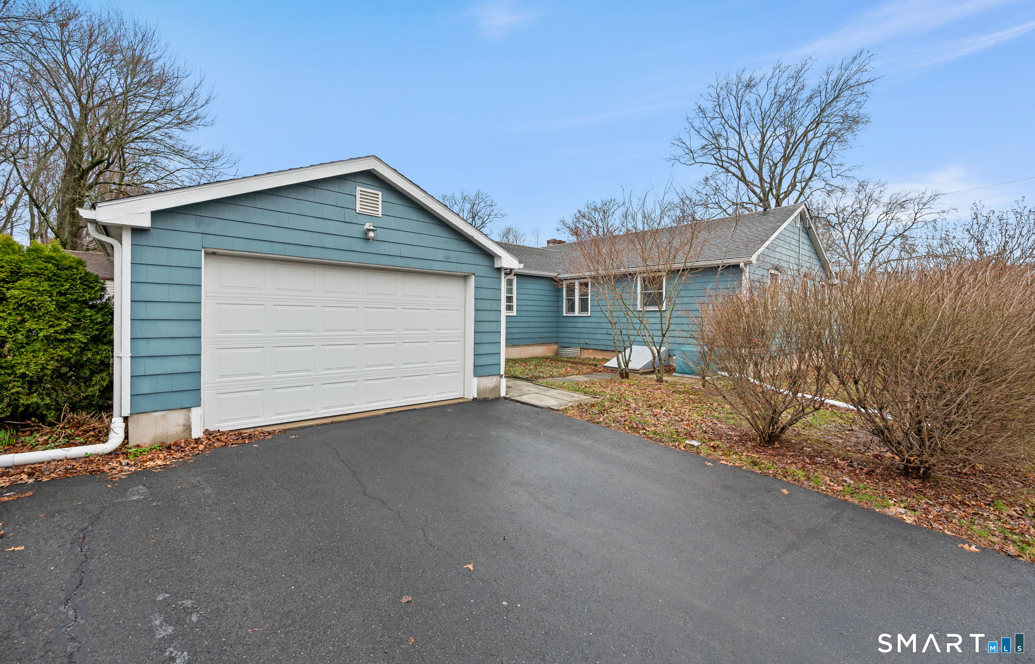 158 Dix Road Wethersfield, CT 06109 - Photo 36 of 40