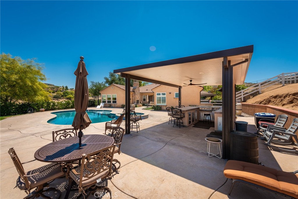 9609 Equestrian Drive Riverside, CA 92503 - Photo 32 of 41