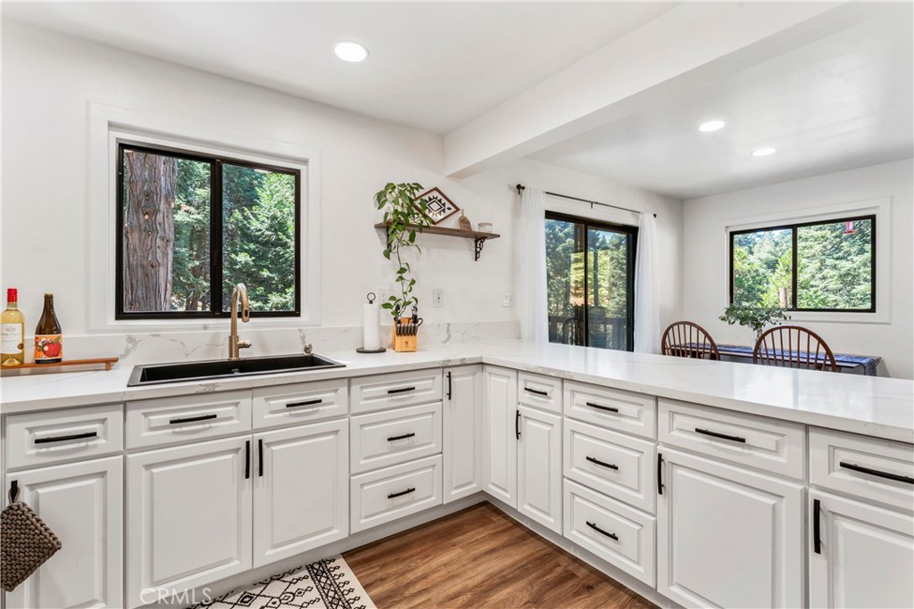 899 Blue Ridge Drive Lake Arrowhead, CA 92385 - Photo 12 of 49