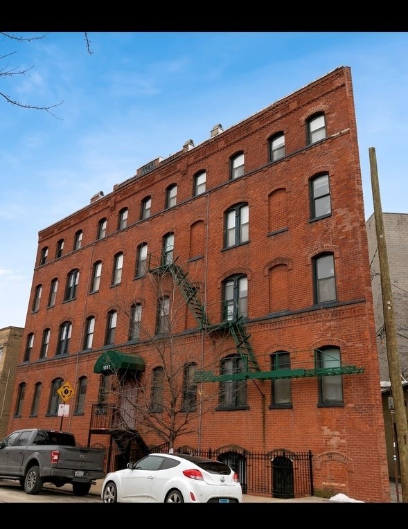 1117 West Fry Street, Unit 2 Chicago, IL 60642 - Photo 1 of 16