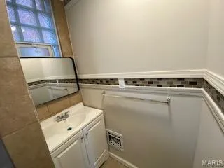 $182,000 | 5331 Ridge Avenue, St. Louis, MO 63112