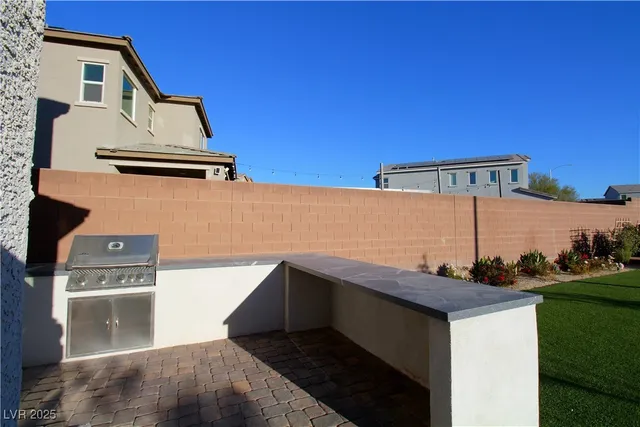$2,400 | 7002 Calvert Cliffs Street, North Las Vegas, NV 89084