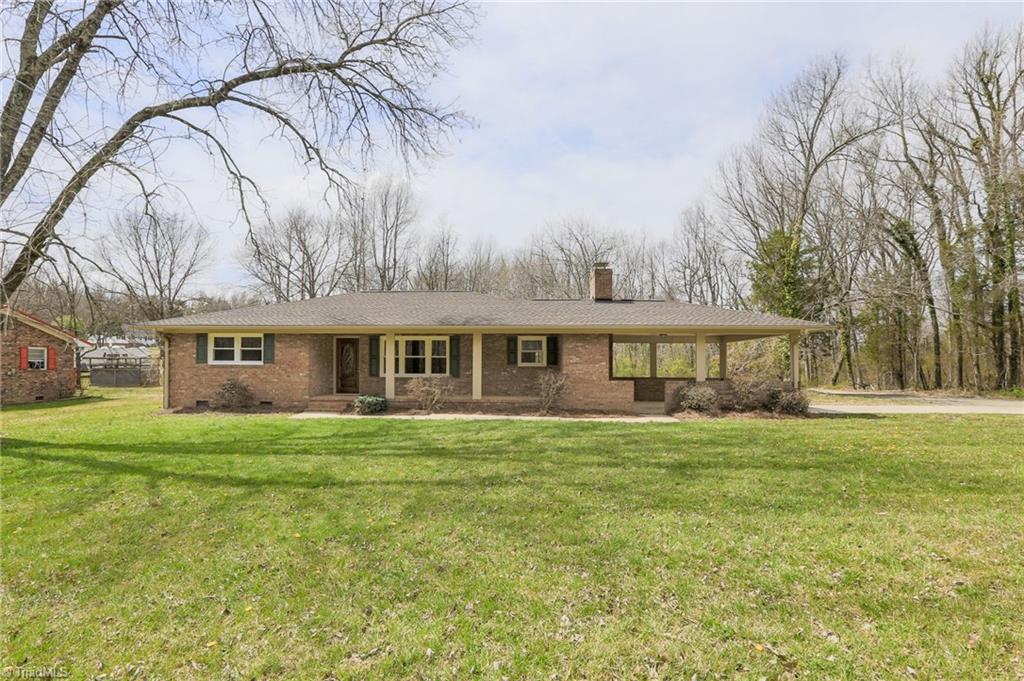 400 Fleer Road Thomasville, NC 27360 - Photo 2 of 28 Gallery Image 2
