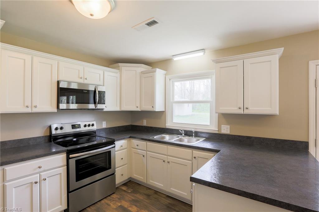 400 Fleer Road Thomasville, NC 27360 - Photo 12 of 28 Gallery Image 12