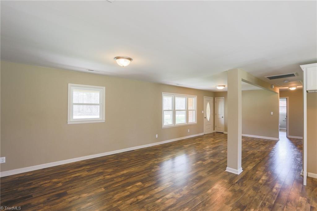 400 Fleer Road Thomasville, NC 27360 - Photo 9 of 28 Gallery Image 9