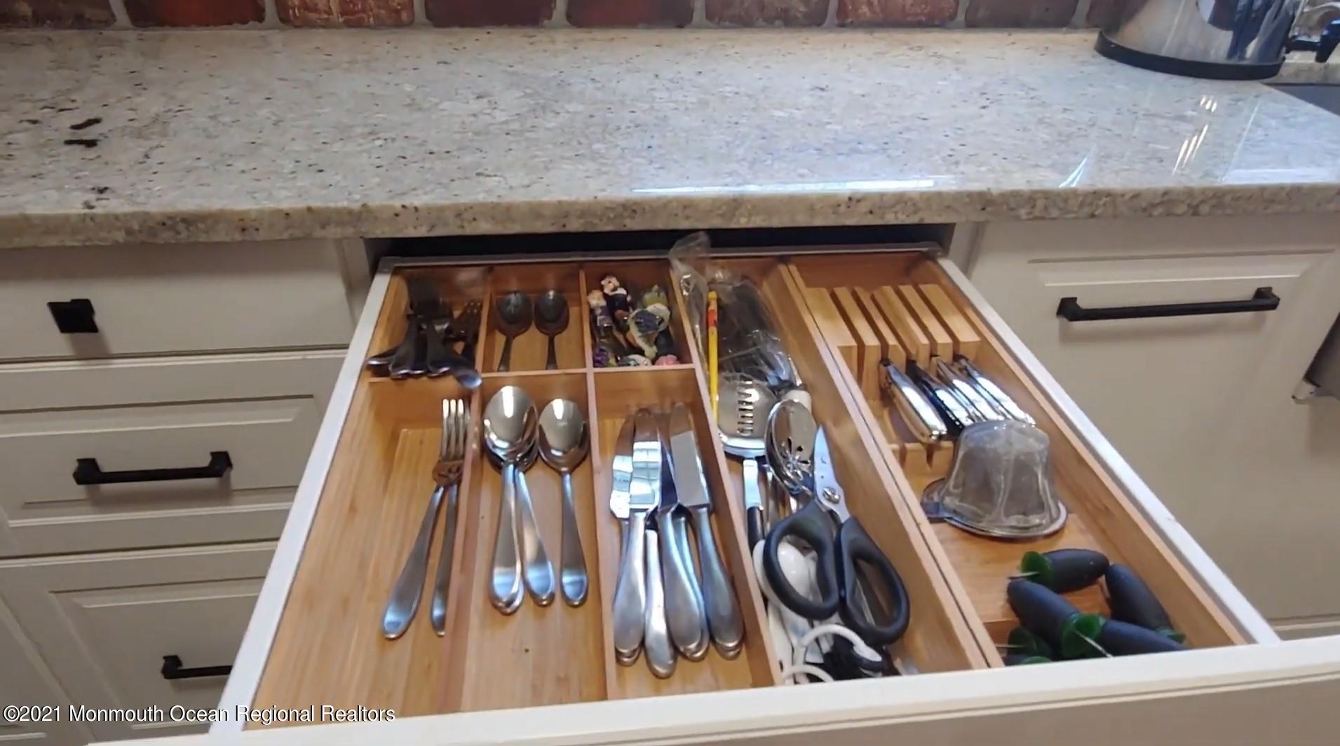 119 Frederick Avenue Maple Shade, NJ 08052 - Photo 14 of 35 9