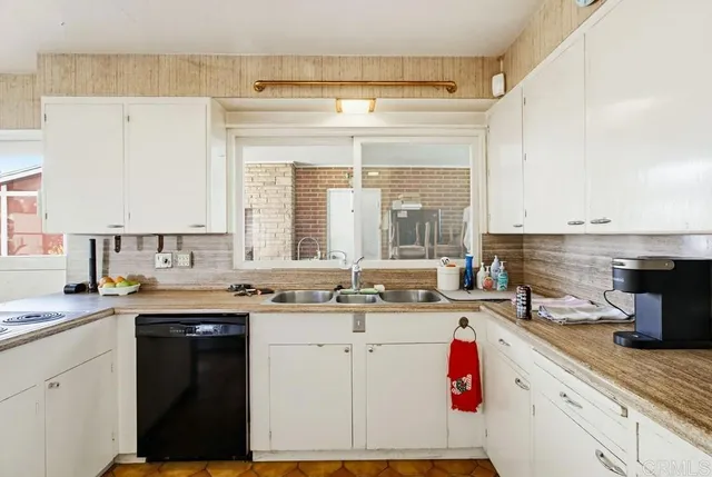 $849,900 | 7098 Neri Drive, La Mesa, CA 91942