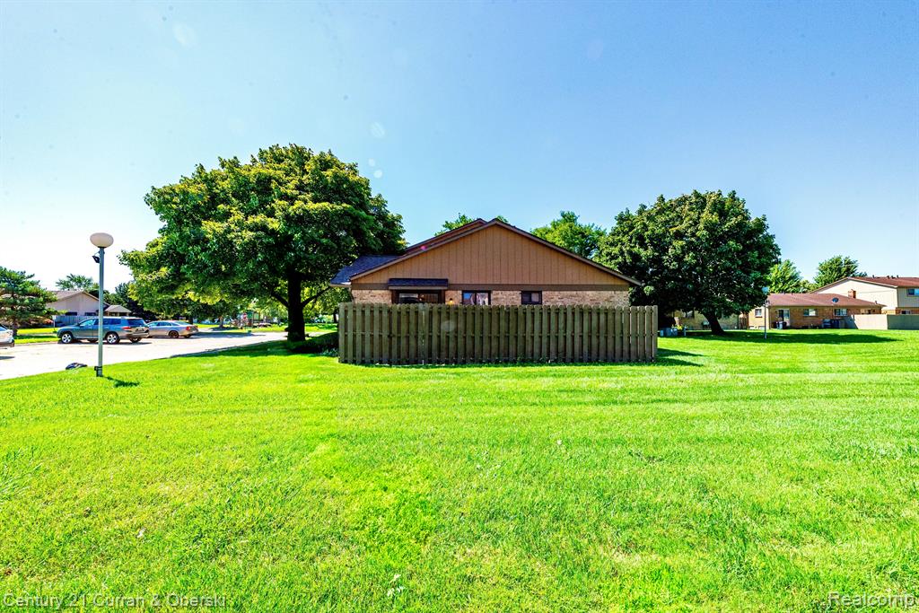 24049 Greenhill Road, Unit 109 Warren, MI 48091 - Photo 18 of 20 Gallery Image 18