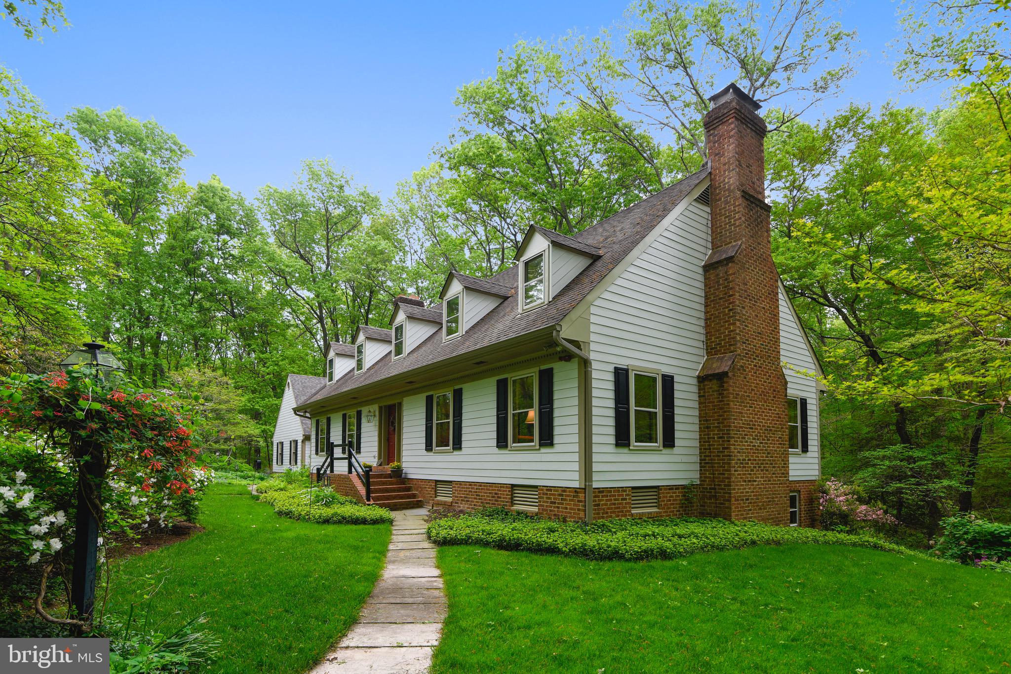 Welcome to 10810 Hunter Station Road!