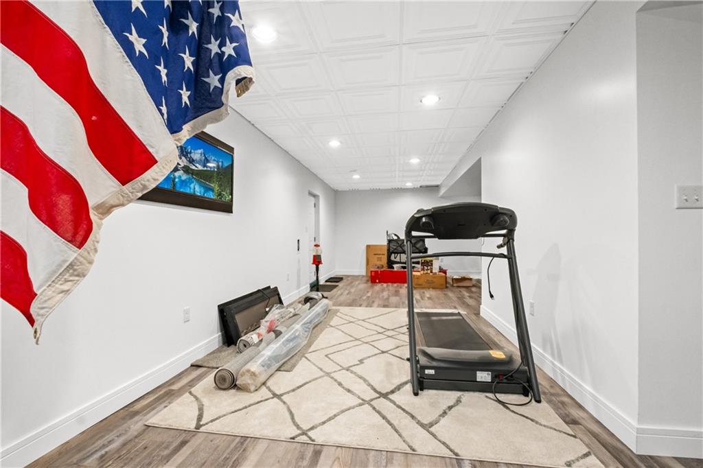 478 Spruce Lane Houston, PA 15342 - Photo 43 of 45 Additional area makes great exercise or office space