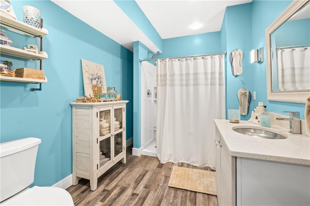 478 Spruce Lane Houston, PA 15342 - Photo 44 of 45 Lower Level Full bathroom