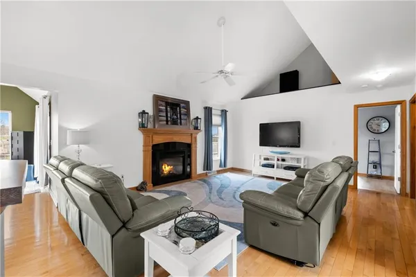 $625,000 | 478 Spruce Lane, Houston, PA 15342