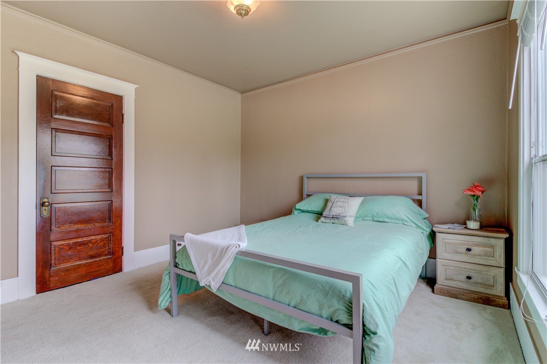 1212 Rucker Avenue Everett, WA 98201 - Photo 17 of 25