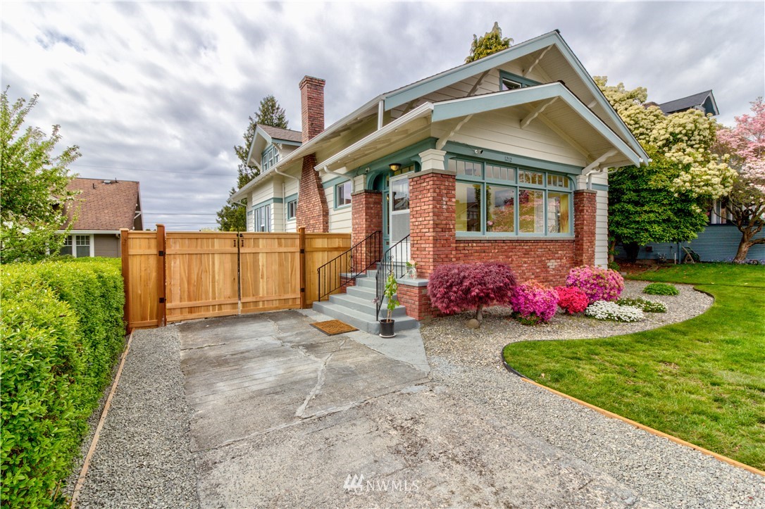 1212 Rucker Avenue Everett, WA 98201 - Photo 3 of 25
