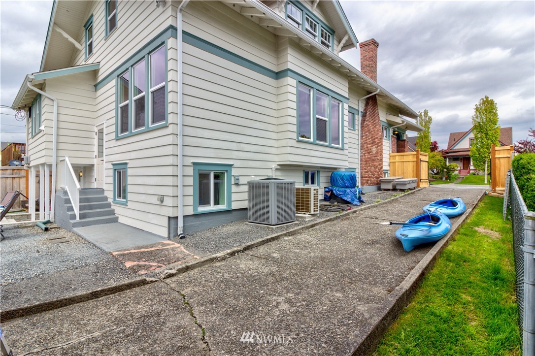1212 Rucker Avenue Everett, WA 98201 - Photo 24 of 25
