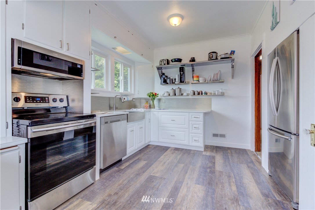 1212 Rucker Avenue Everett, WA 98201 - Photo 6 of 25