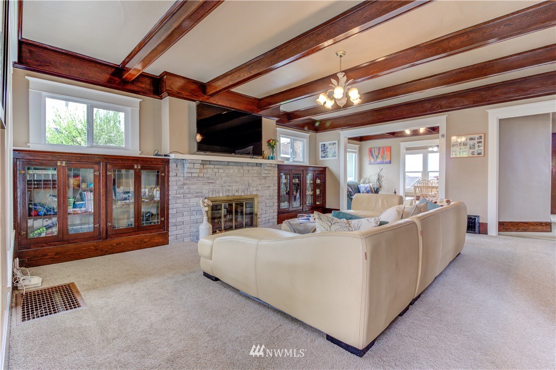 1212 Rucker Avenue Everett, WA 98201 - Photo 9 of 25
