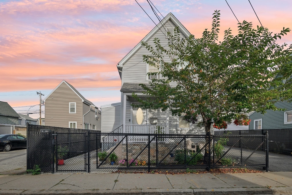 7 Montrose Street Everett, MA 02149 - Photo 4 of 41