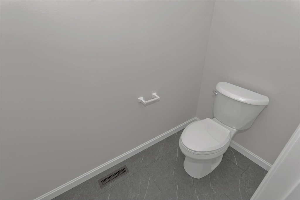 63-65 Euclid Avenue Springfield, MA 01108 - Photo 15 of 25