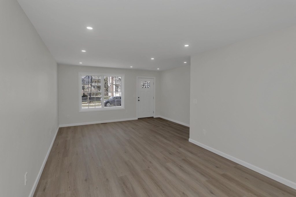 63-65 Euclid Avenue Springfield, MA 01108 - Photo 5 of 25