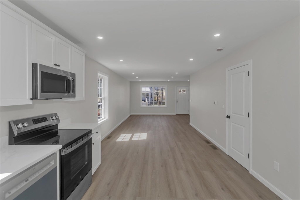 63-65 Euclid Avenue Springfield, MA 01108 - Photo 6 of 25