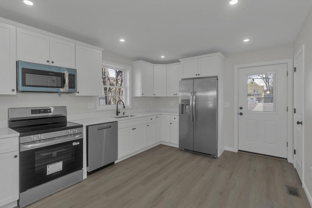 63-65 Euclid Avenue Springfield, MA 01108 - Photo 9 of 25