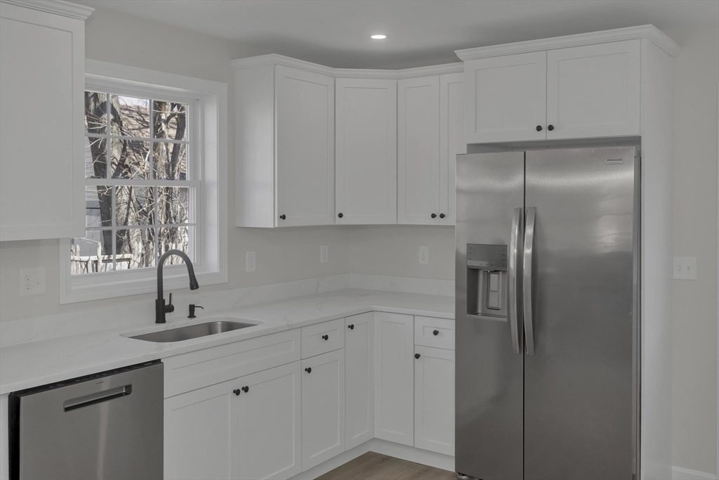 63-65 Euclid Avenue Springfield, MA 01108 - Photo 10 of 25