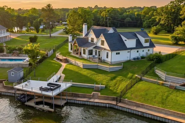 $1,995,000 | 205 Oak Creek Drive, Tool, TX 75143