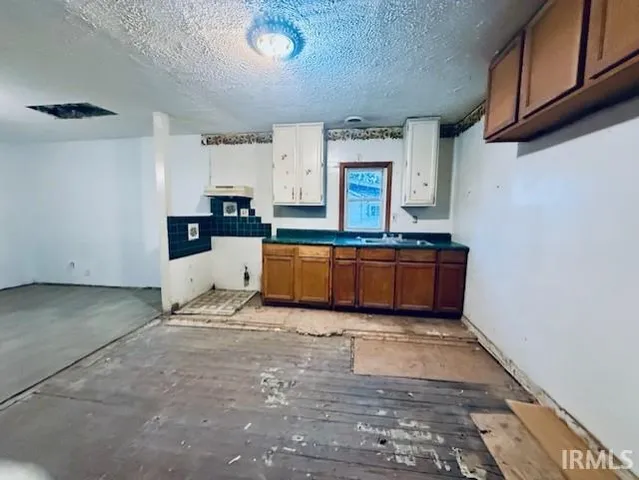 $59,900 | 205 West Scott Street, Wolcott, IN 47995