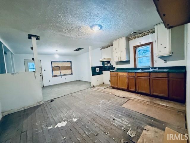 205 West Scott Street Wolcott, IN 47995 - Photo 3 of 14