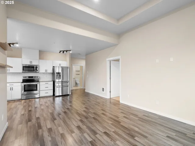 $319,000 | 17182 Southwest Appledale Road, Unit 405, Beaverton, OR 97007