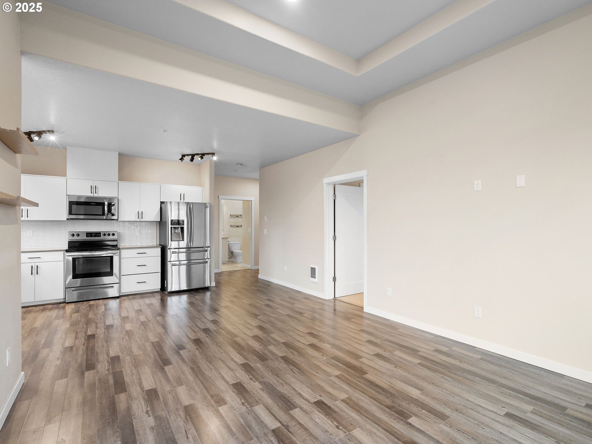 17182 Southwest Appledale Road, Unit 405 Beaverton, OR 97007 - Photo 12 of 47