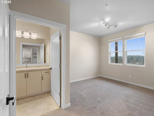 $319,000 | 17182 Southwest Appledale Road, Unit 405, Beaverton, OR 97007