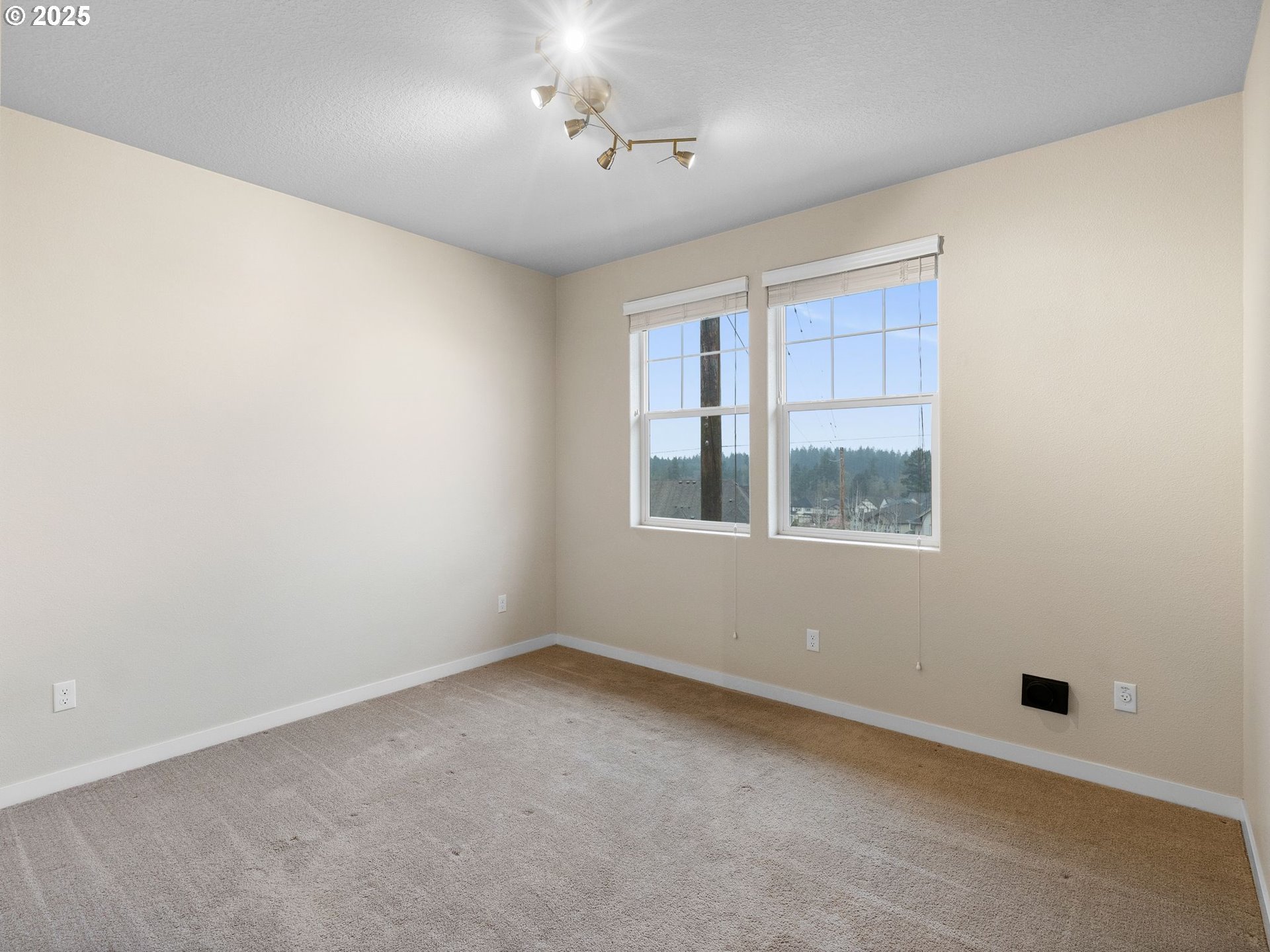 17182 Southwest Appledale Road, Unit 405 Beaverton, OR 97007 - Photo 15 of 47