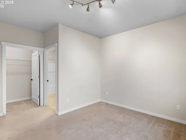 $319,000 | 17182 Southwest Appledale Road, Unit 405, Beaverton, OR 97007