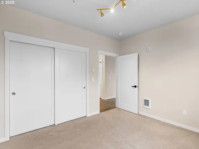 $319,000 | 17182 Southwest Appledale Road, Unit 405, Beaverton, OR 97007