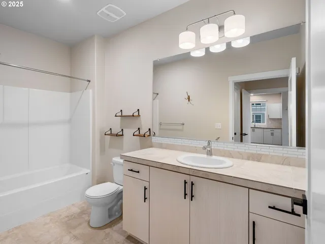 $319,000 | 17182 Southwest Appledale Road, Unit 405, Beaverton, OR 97007