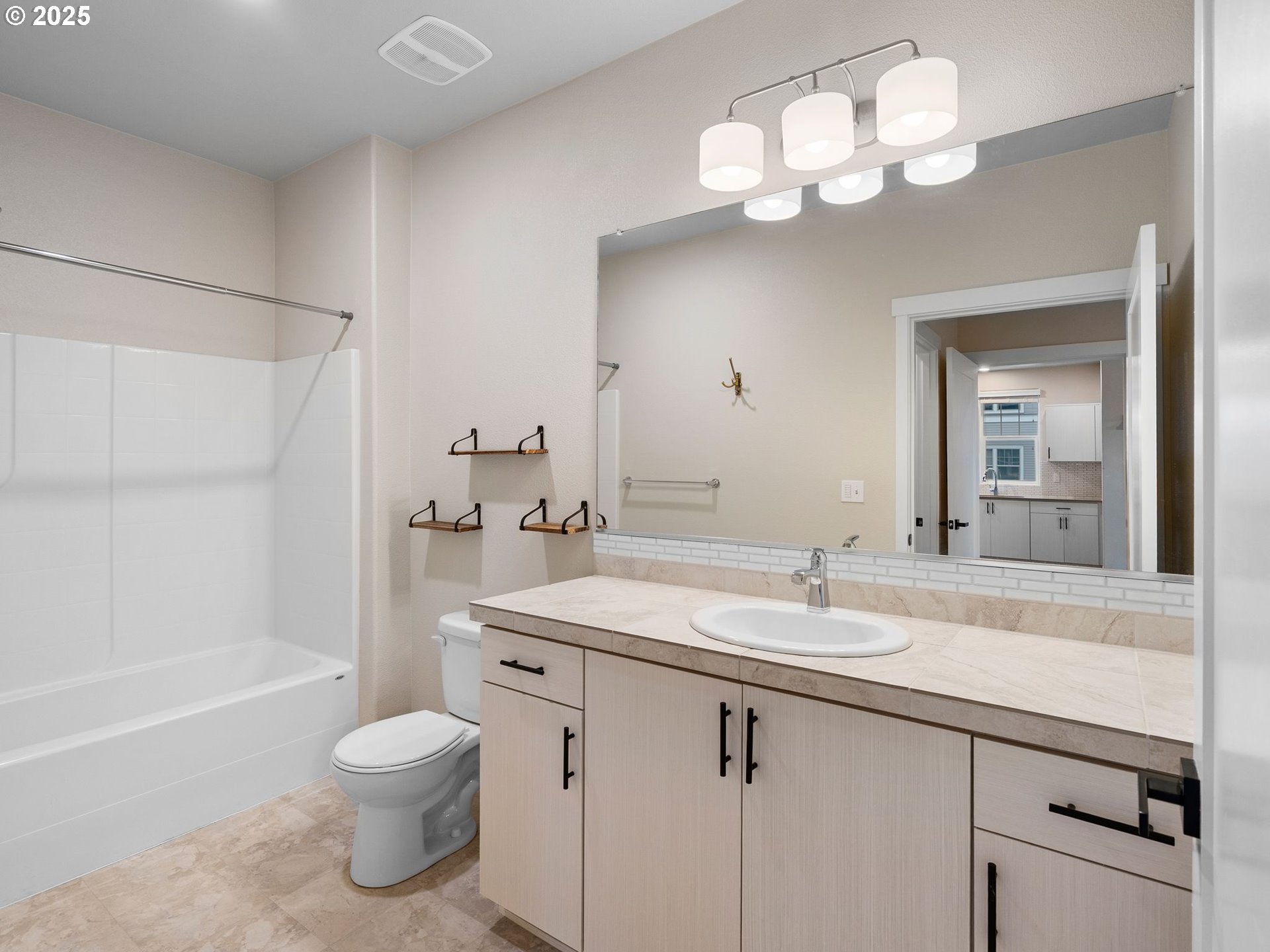 17182 Southwest Appledale Road, Unit 405 Beaverton, OR 97007 - Photo 23 of 47