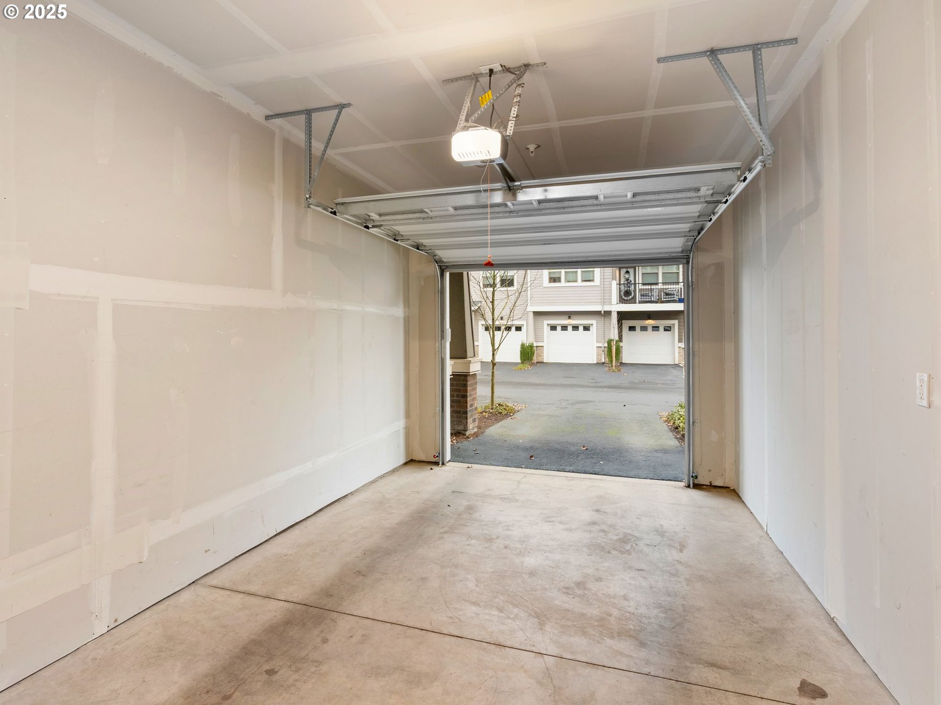 17182 Southwest Appledale Road, Unit 405 Beaverton, OR 97007 - Photo 27 of 47